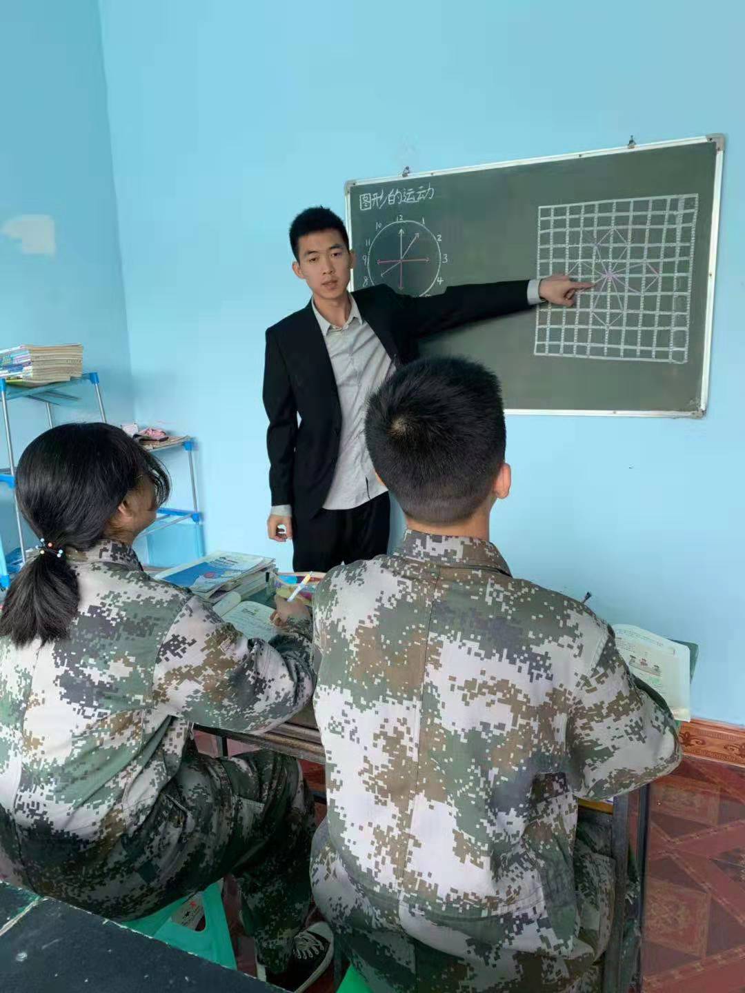 王老師（學(xué)科教師）
