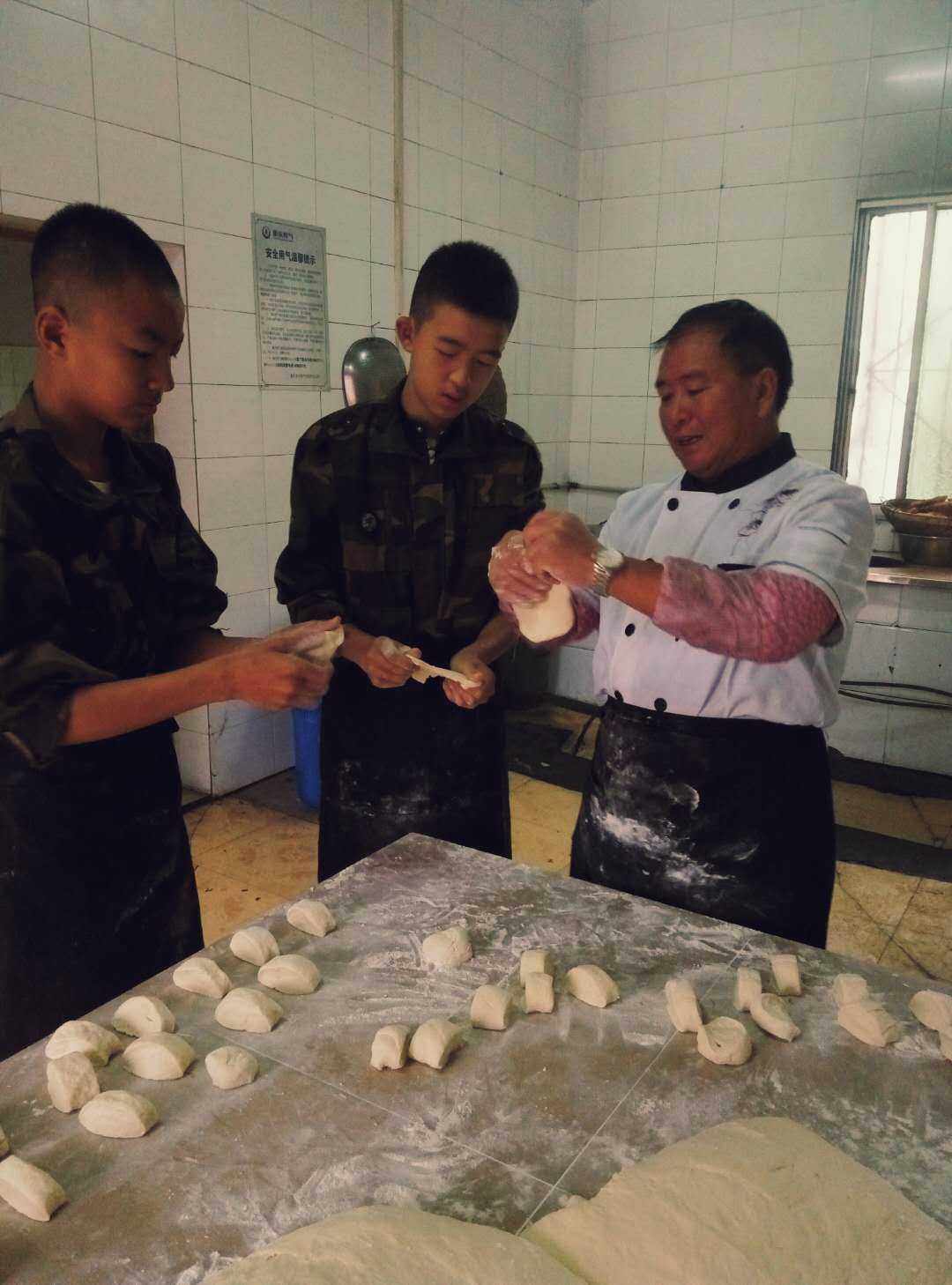 王老師（廚藝技能指導師）