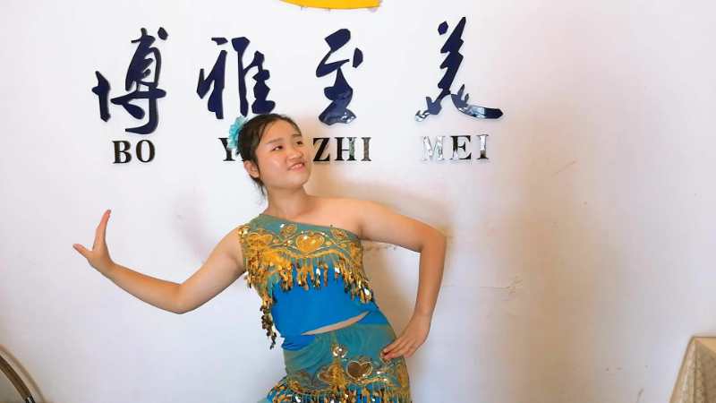 巫老師（舞蹈教師）